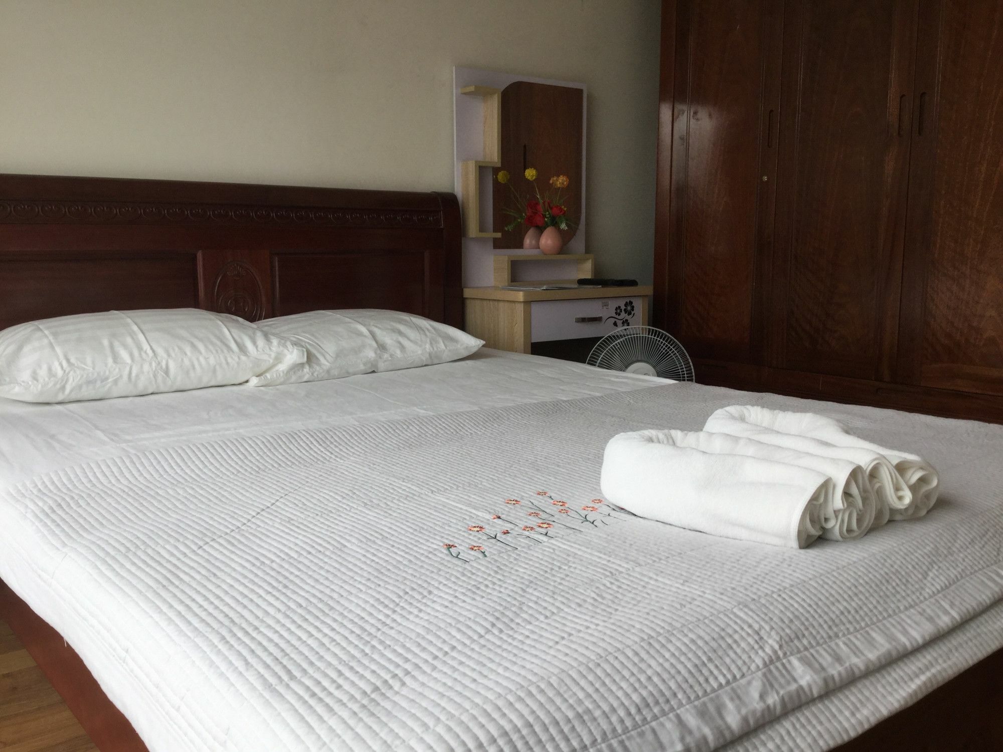 Linda Boutique Homestay Ha Long Exterior photo